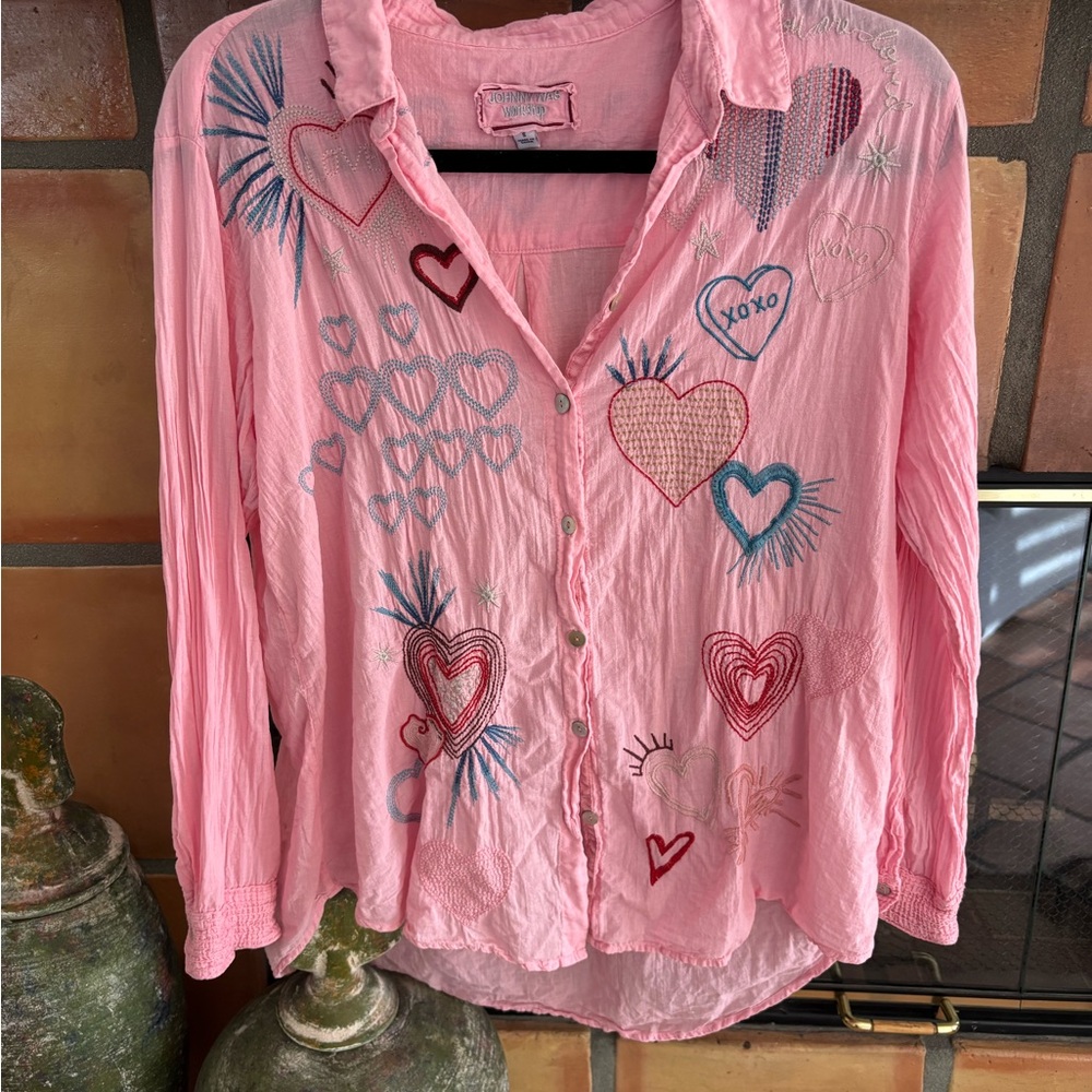Johnny Was workshop Pink Embroidered Heart Button-Up Top size small - Picture 5 of 9
